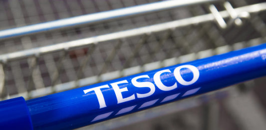 Tesco defends £900m shareholder payout despite £585m tax break
