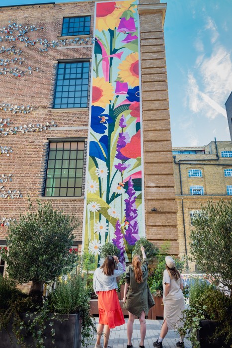 The Yards Covent Garden has revealed a new range of art installations to mark the launch of a new campaign, The Yards & The Bees to welcome back visitors to Covent Garden.