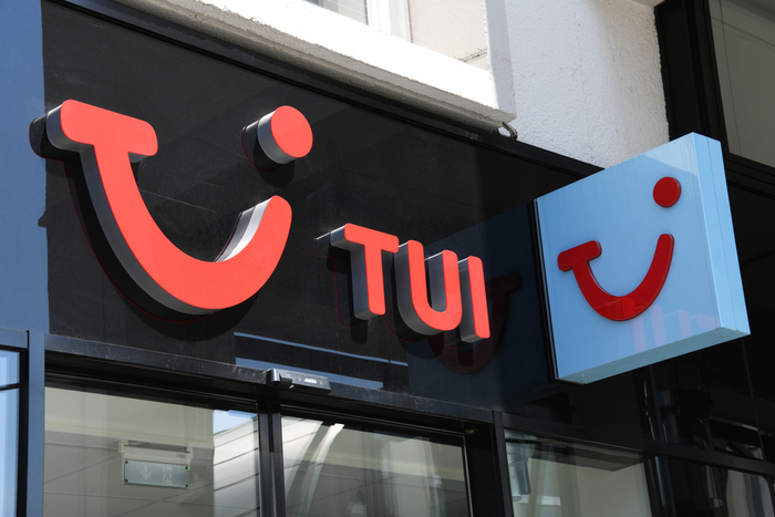 Tui travel lockdown covid-19 store closures