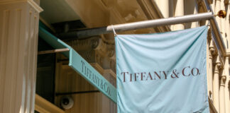 LVMH Tiffany & Co takeover acquisition Bernard Arnault