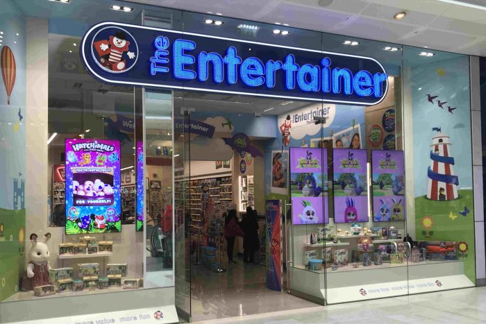 the entertainer shop near me