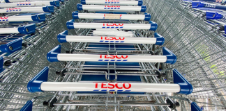 EU court backs Tesco workers in dispute over equal pay