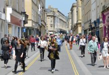 New figures have shown that footfall rose by 4.1% last week across UK retail destinations compared to the prior seven days