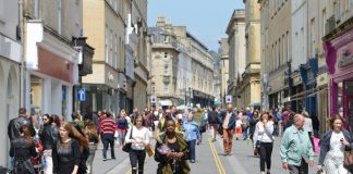 New figures have shown that footfall rose by 4.1% last week across UK retail destinations compared to the prior seven days