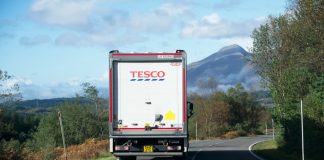 Tesco lorry drivers and warehouse workers reject pay offer, union reveals