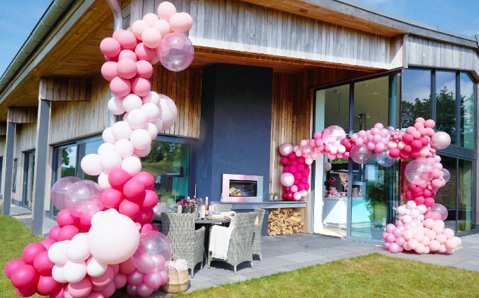 PrettyLittleThing has announced the opening of its very own UK Hotel.