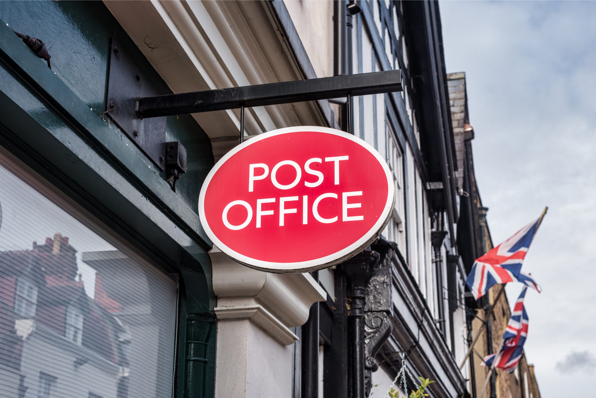 B&M operations director Martin Roberts leaves for Post Office Retail