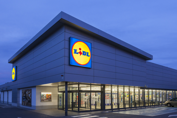 Lidl will sell stunted fruit and vegetables