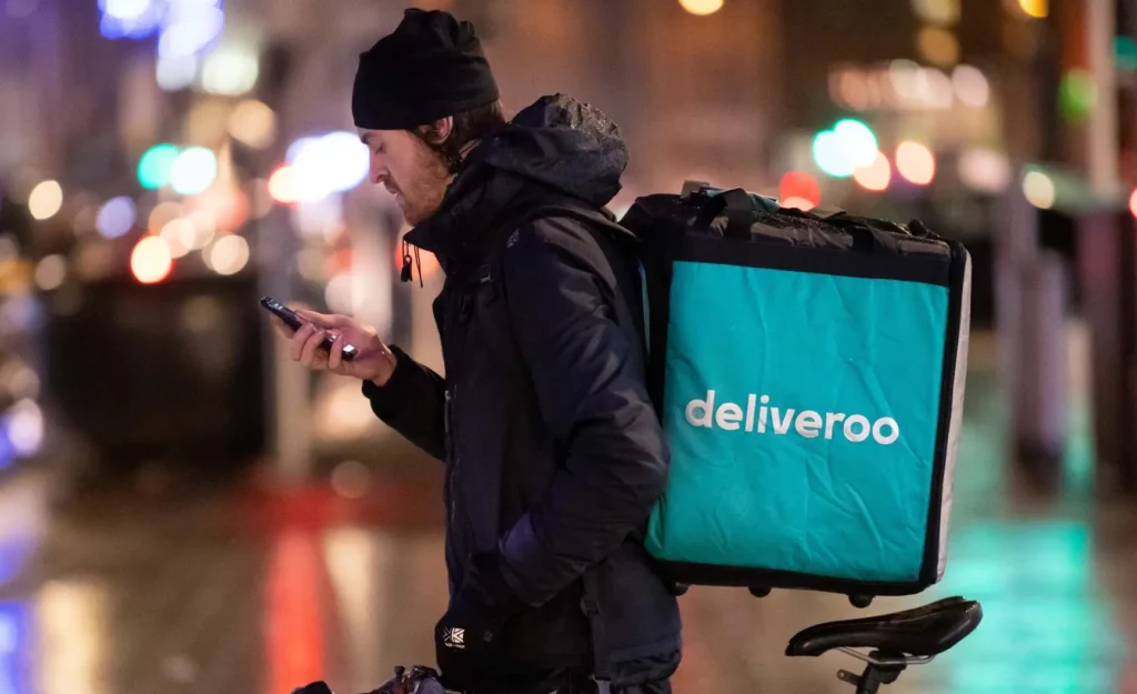 Deliveroo narrowed its losses last year by £262m to £32m in 2023, a significant improvement from the £294m loss seen in 2022