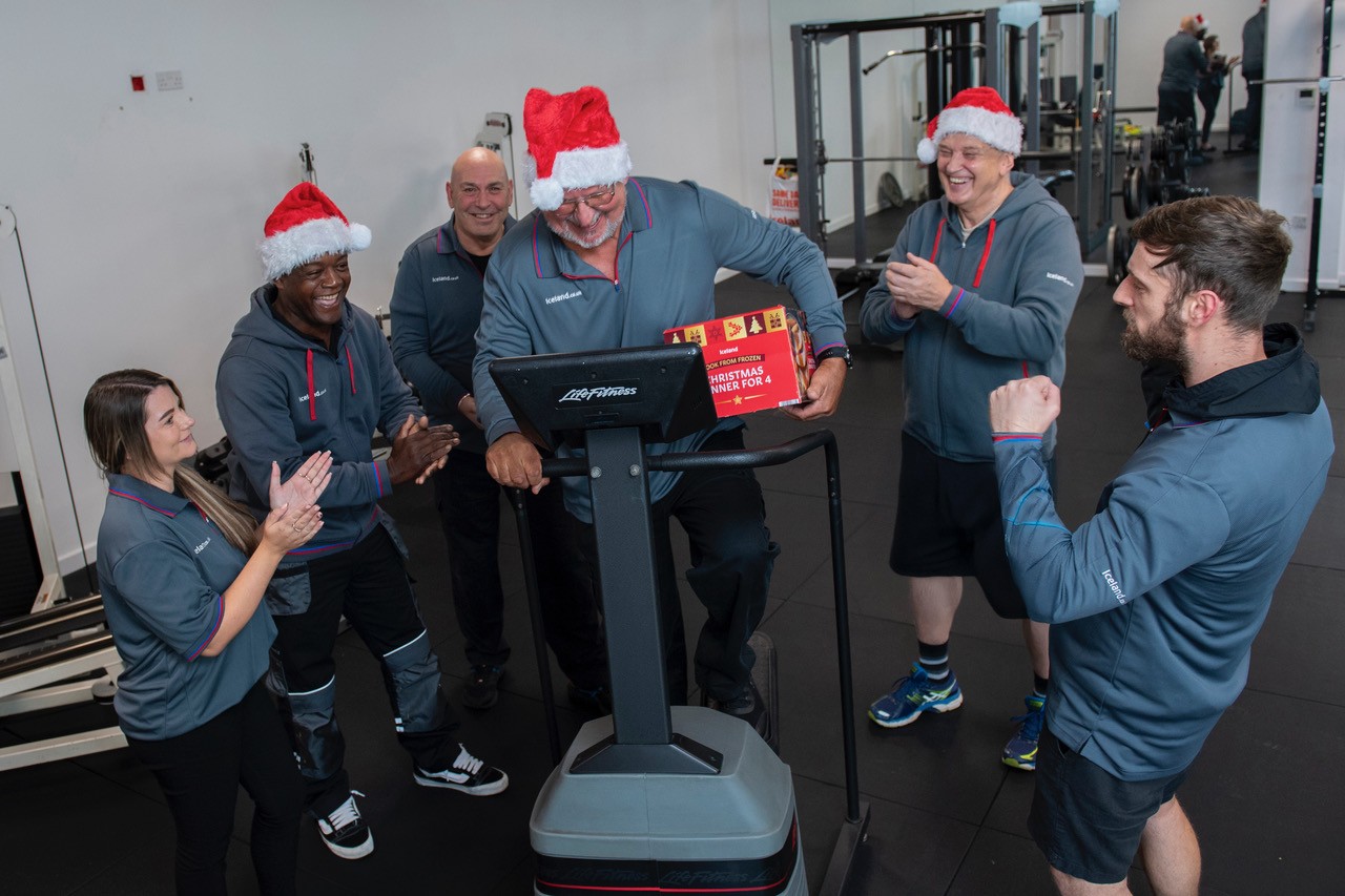 Iceland Foods is hiring, and training, more than 1,800 seasonal drivers and retail assistants to support demand over the festive period.