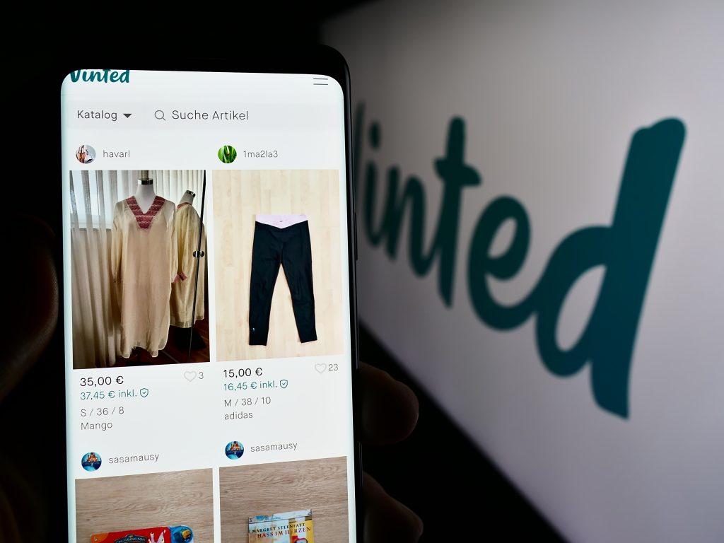 Second-hand fashion platform Vinted is exploring a secondary share sale that could value the fast-growing business at around €8bn.