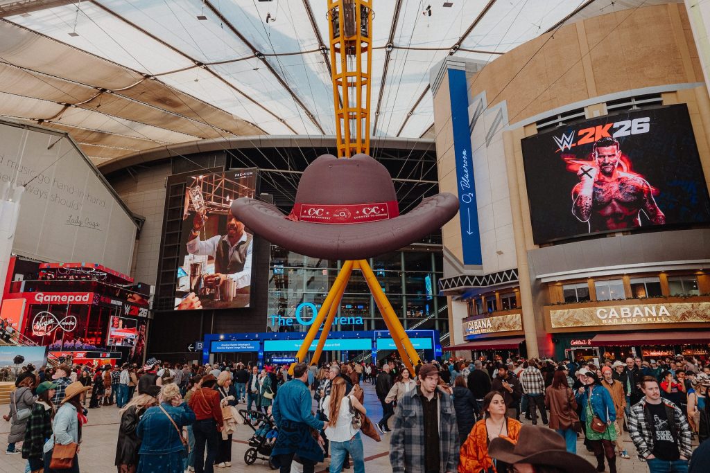 All photography is credited to Luke Dyson