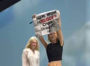 Fashion week is often no stranger to headline-grabbing photos, with supermodels and well-renowned designers from all over the world guaranteeing paparazzi and images that will be strewn across the papers and social media.