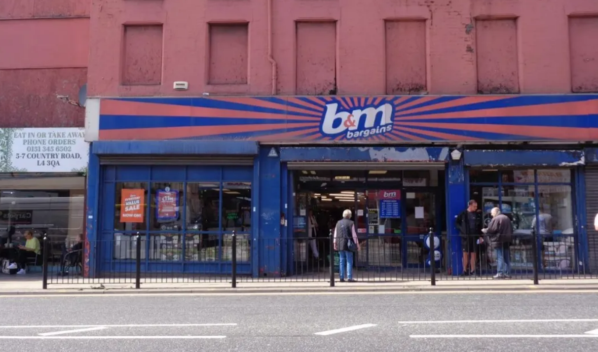 B&M, Google Maps