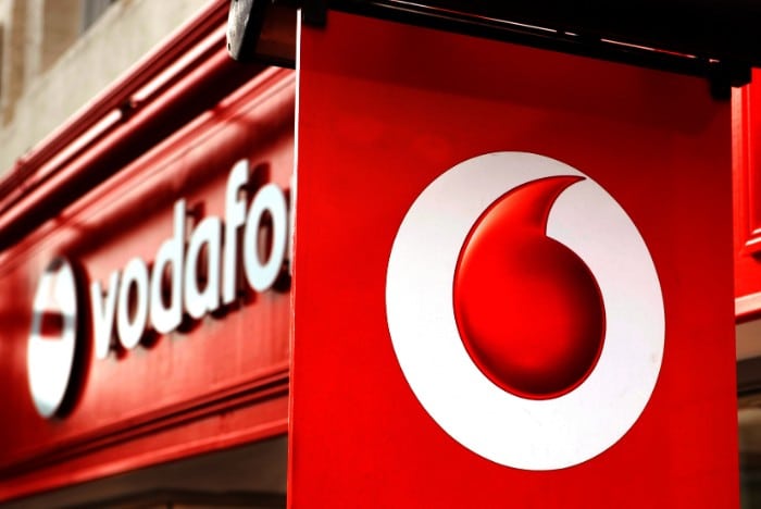 Vodafone defies downbeat high street with plans to open 24 stores