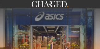 Asics has apologised after pornography was played on giant TV screens facing a busy high for nine-hours at its flagship store in Auckland.