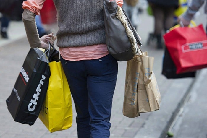 Consumer confidence dips ahead of Christmas trading period