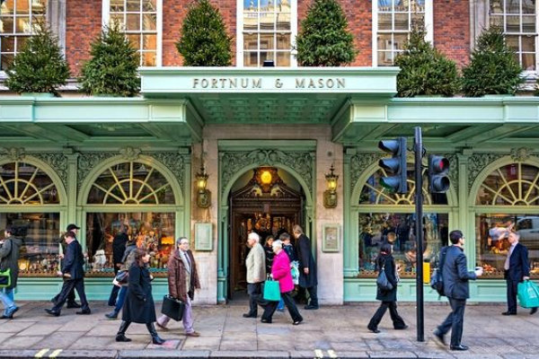 Fortnum & Mason appoints Iain Robertson in the newly created role of chief operating and innovation officer