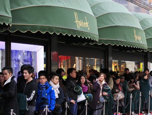 Harrods boss wants more rich visitors – are tourists turned by the UK government? - Retail Gazette