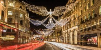 Footfall across all UK retail destinations rose by 1.5% last week, compared to the week before, with Christmas lights providing a boost.