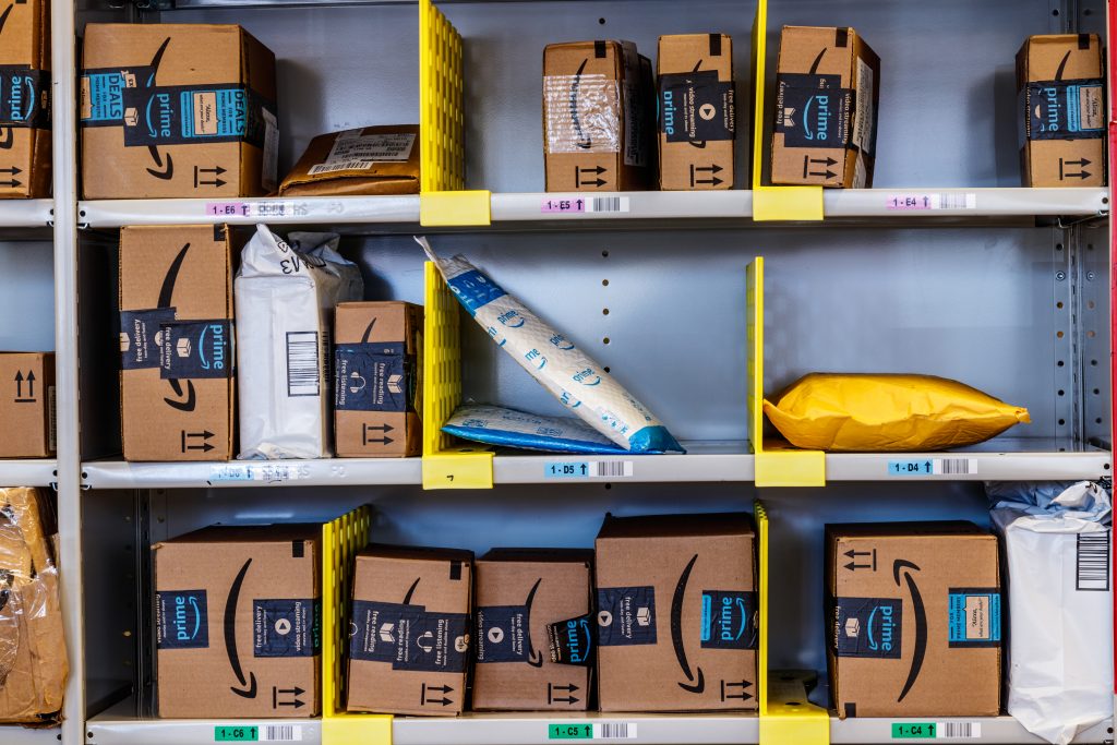 Online retail giant Amazon has confirmed it will be establishing a new fulfilment centre in Darlington with more than 1,000 jobs set to be created.