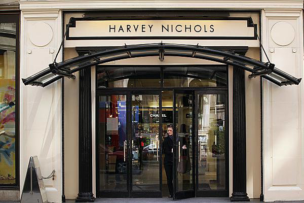 Harvey Nichols’ group marketing and creative director Deborah Bee is set to exit from the department store according to a report.